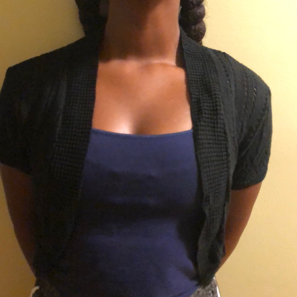 Cropped Mesh-like cardigan